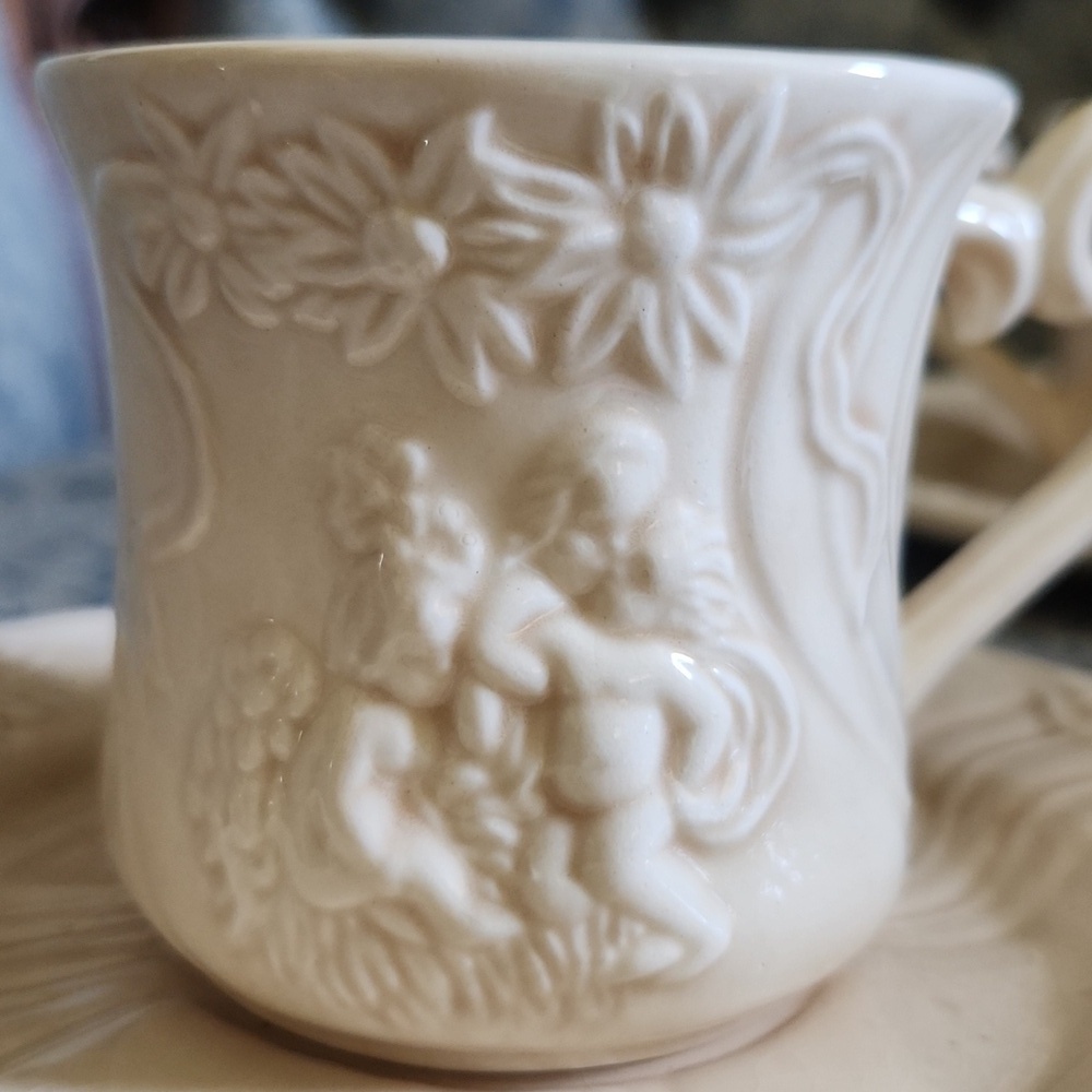 Vintage Beltane tea cups and saucers - Picture 4 of 6